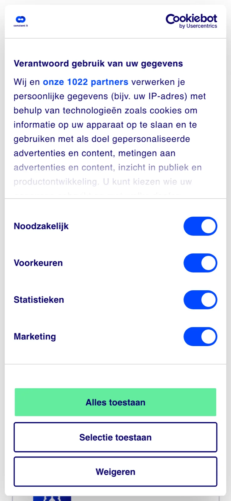 De cookiebanner van constant.it op een telefoon, het hele scherm vullend, met alle vier de schuifjes aan